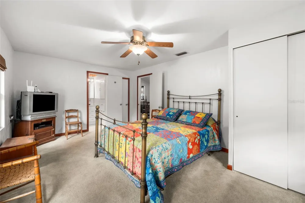 2033 SE HIGHWAY 317 Old Town, FL 32680