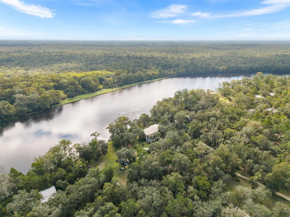 2033 SE HIGHWAY 317 Old Town, FL 32680