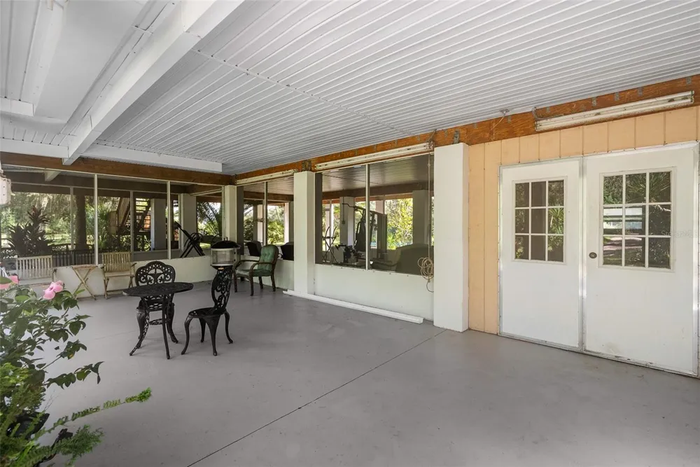 2033 SE HIGHWAY 317 Old Town, FL 32680