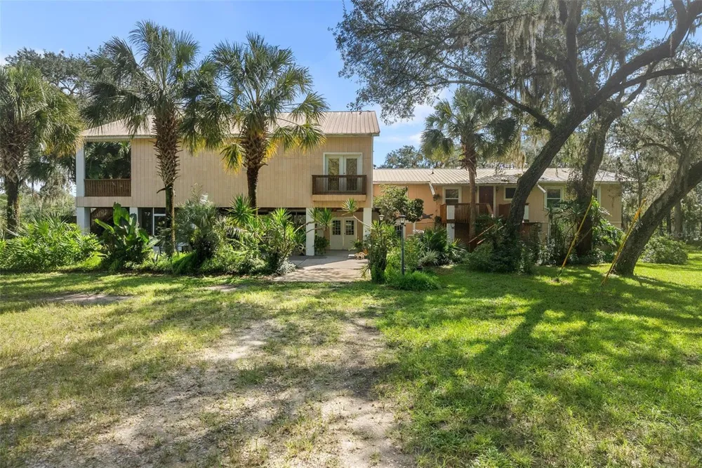 2033 SE HIGHWAY 317 Old Town, FL 32680