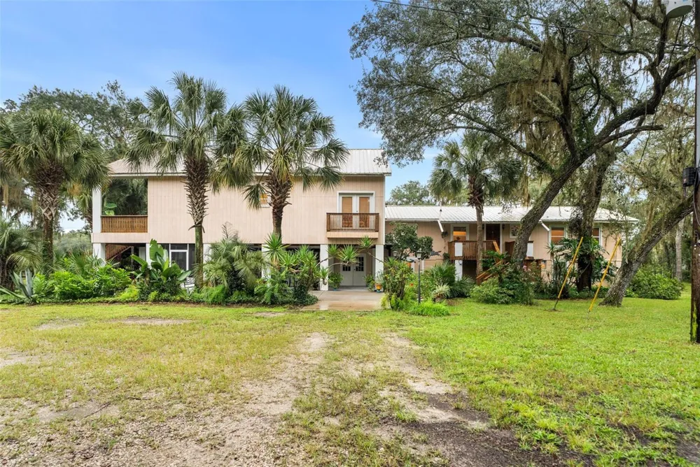 2033 SE HIGHWAY 317 Old Town, FL 32680
