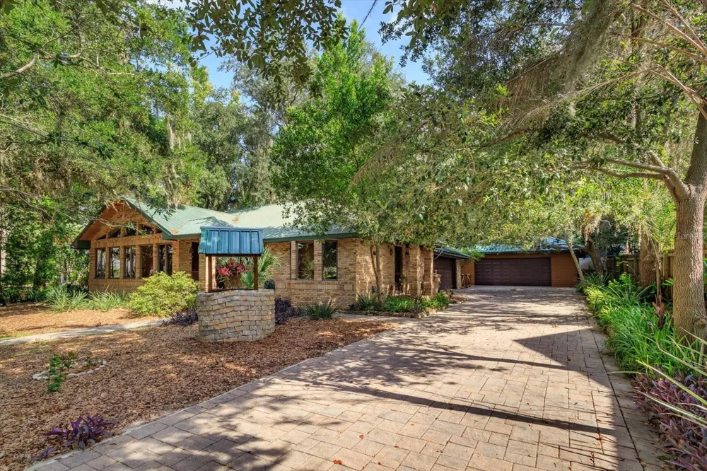 10350 LAKE LOUISA ROAD Clermont, FL 34711