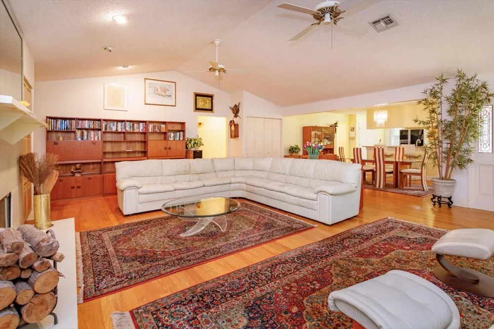10350 LAKE LOUISA ROAD Clermont, FL 34711