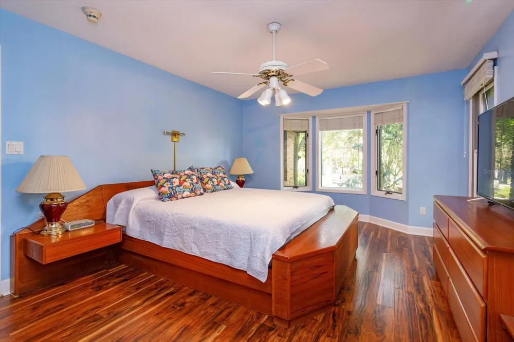 10350 LAKE LOUISA ROAD Clermont, FL 34711