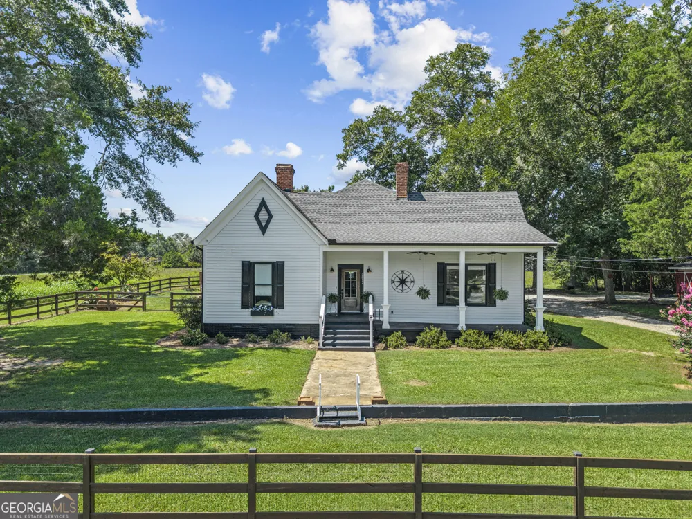 2852 Dixie RD Covington, GA 30014