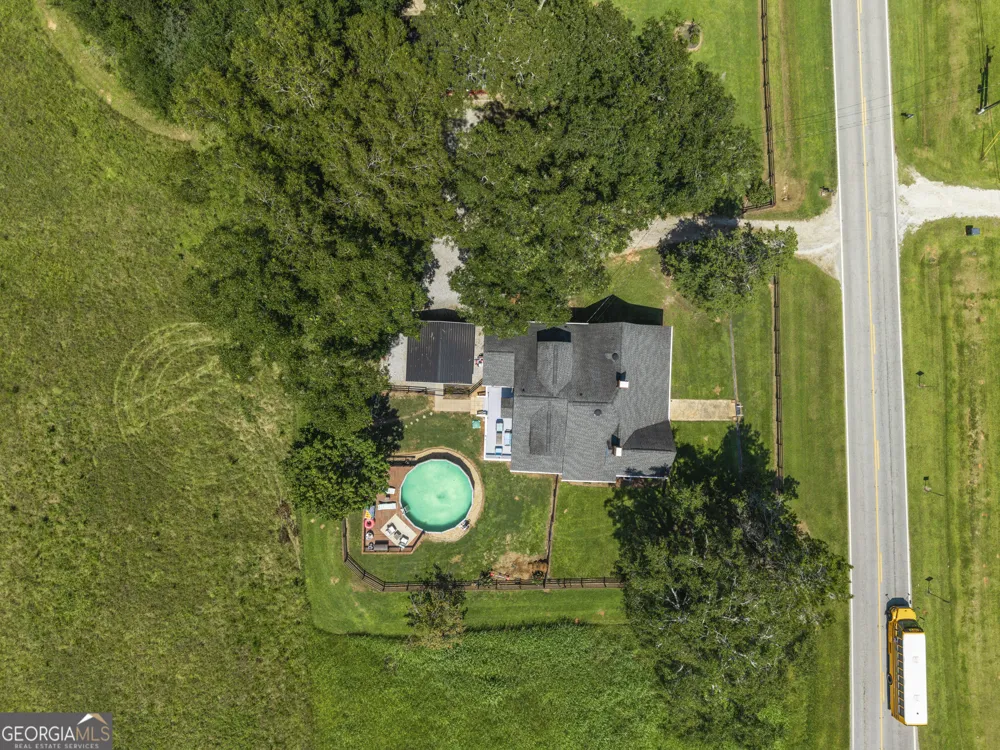 2852 Dixie RD Covington, GA 30014
