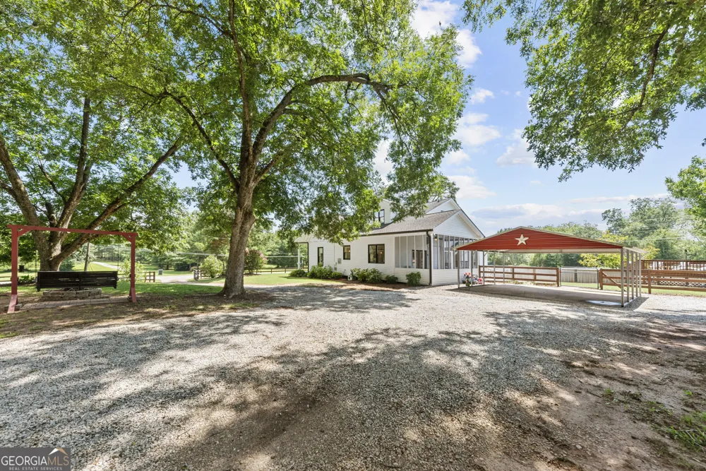 2852 Dixie RD Covington, GA 30014