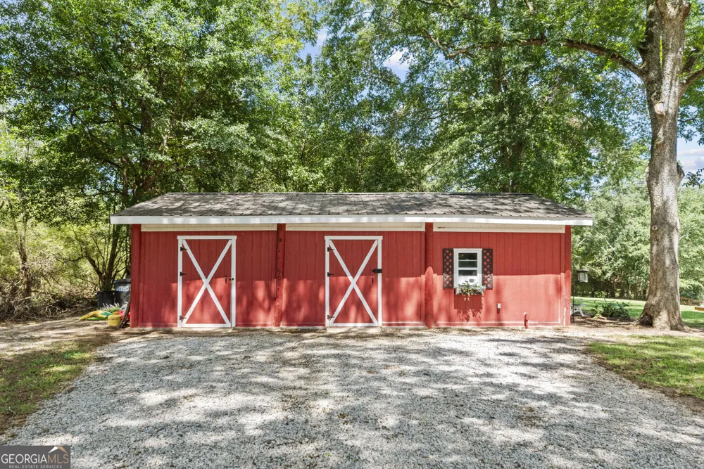 2852 Dixie RD Covington, GA 30014