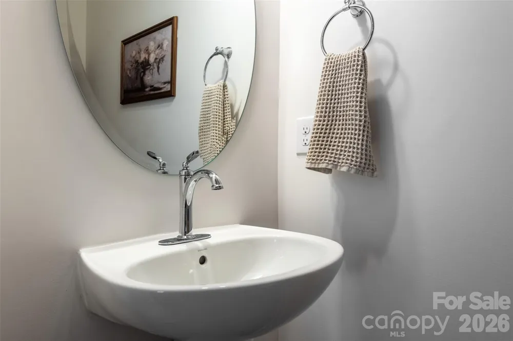 14038 Felix Lane Charlotte, NC 28277