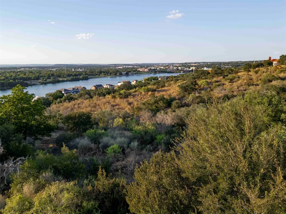4 Bendito Way Drive Marble Falls, TX 78654