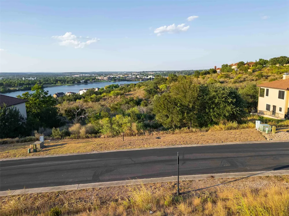 4 Bendito Way Drive Marble Falls, TX 78654