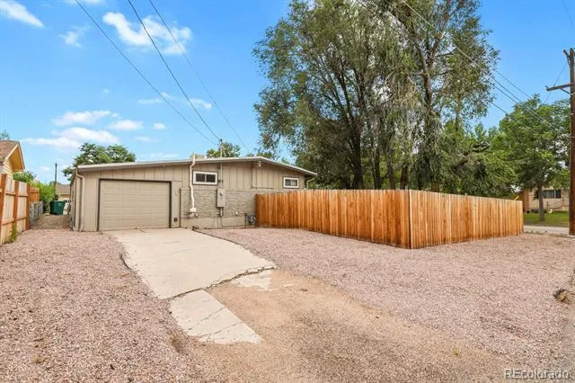 1535 Mount Everett Street Colorado Springs, CO 80909