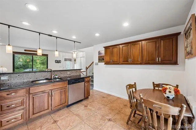 6528 S Everett Way Littleton, CO 80123