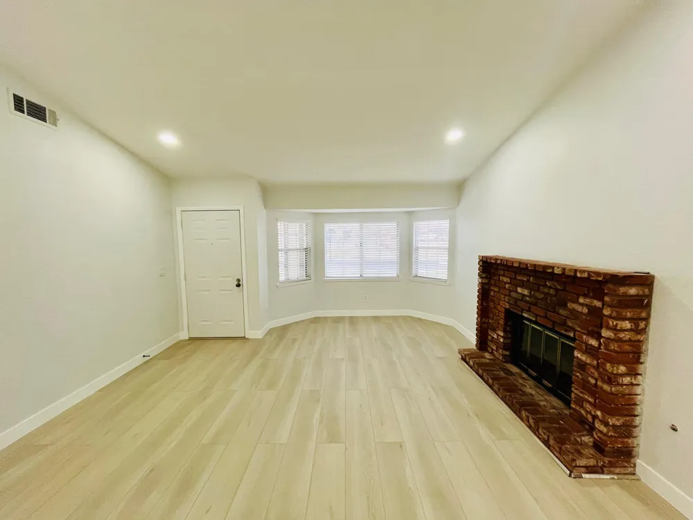 1532 Michelle Avenue Lancaster, CA 93535