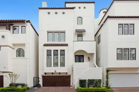 114 Calle Catalina Place