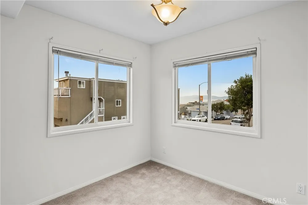 3008 Highland Manhattan Beach, CA 90266