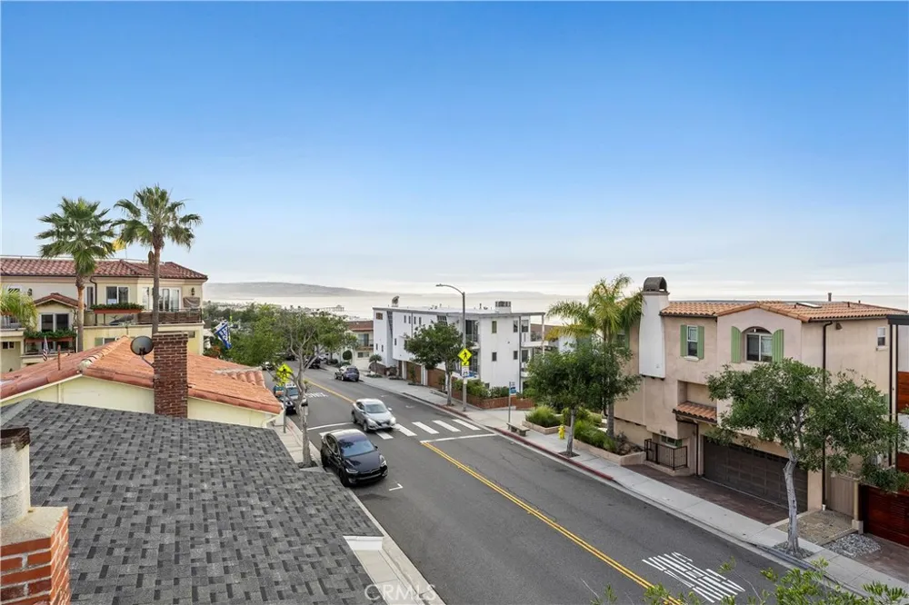 3008 Highland Manhattan Beach, CA 90266