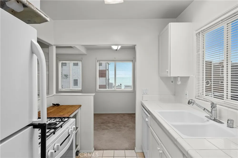 3008 Highland Manhattan Beach, CA 90266