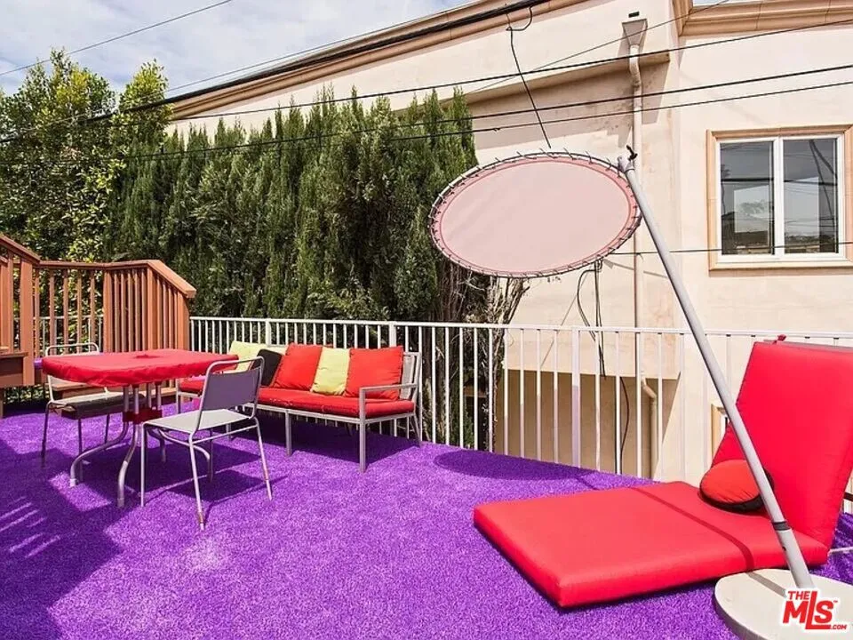 8661 Clifton Way #SF Beverly Hills, CA 90211