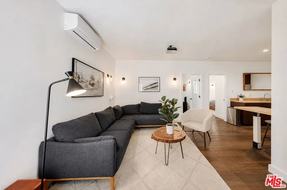 2230 Glendale Boulevard Los Angeles, CA 90039