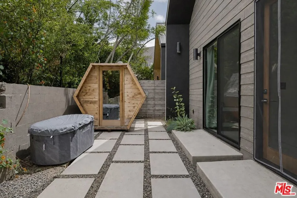2230 Glendale Boulevard Los Angeles, CA 90039