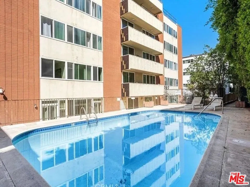 540 Kelton Avenue #2D Los Angeles, CA 90024