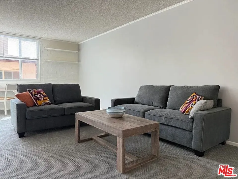 540 Kelton Avenue #2D Los Angeles, CA 90024