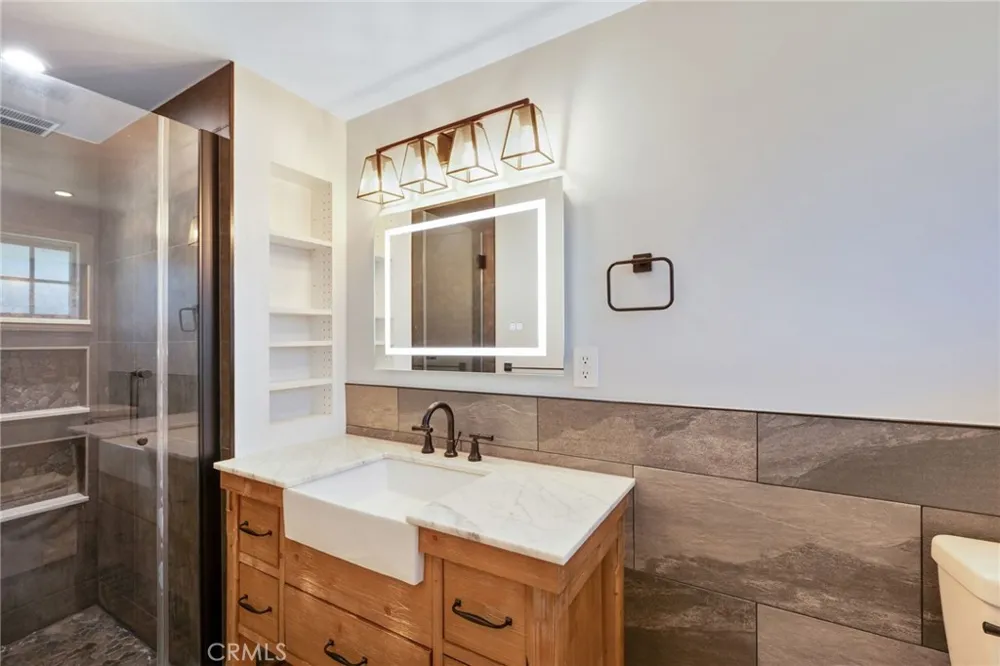 19079 E Linfield Glendora, CA 91740