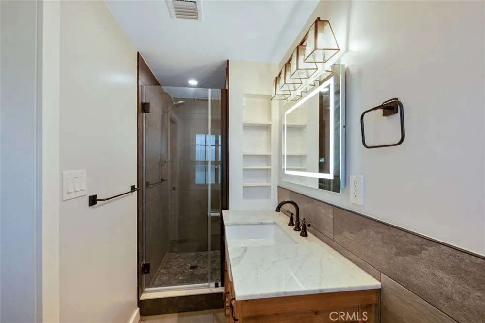 19079 E Linfield Glendora, CA 91740