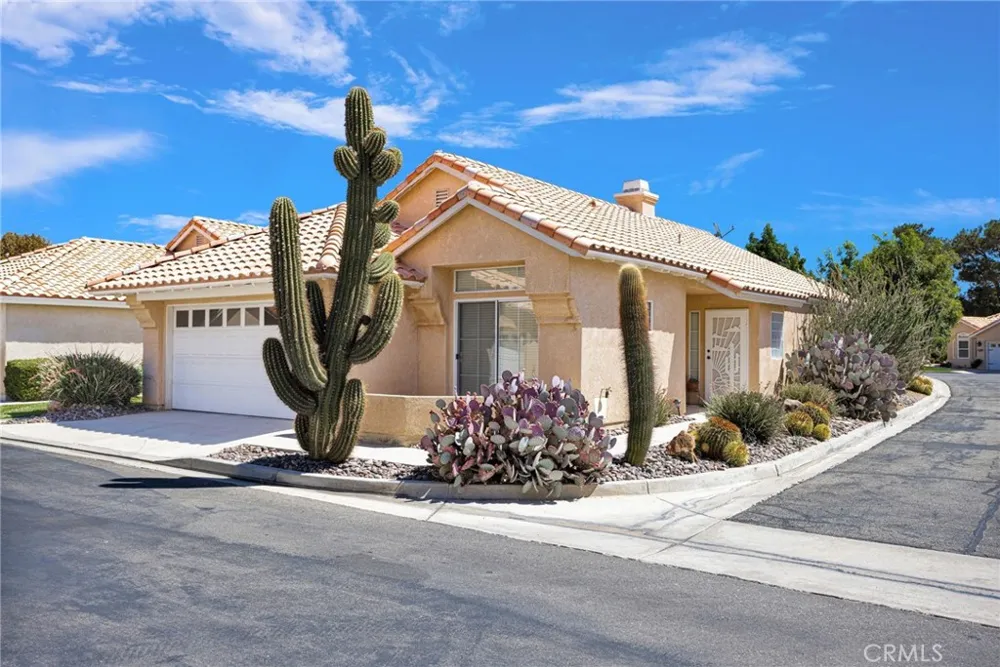 11545 Mountain Meadow Apple Valley, CA 92308