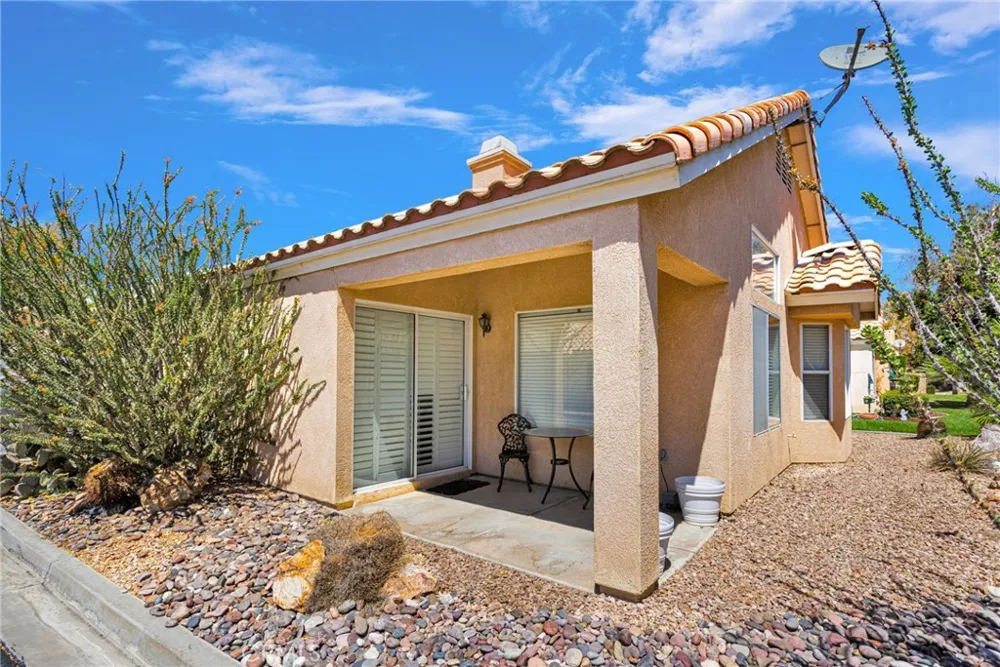 11545 Mountain Meadow Apple Valley, CA 92308