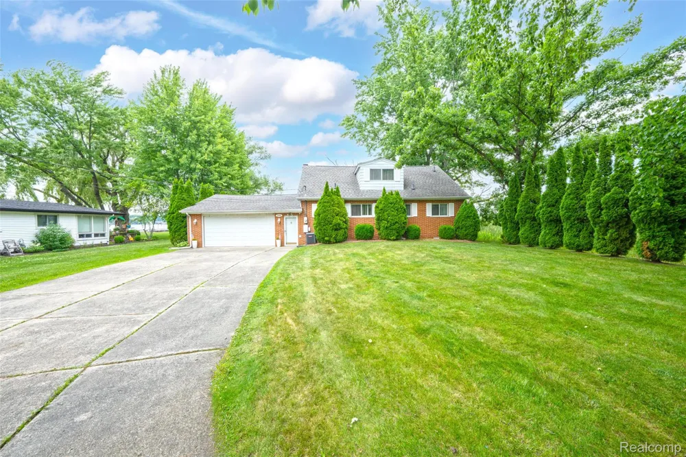 2080 Channel Drive Clay Township, MI 48028