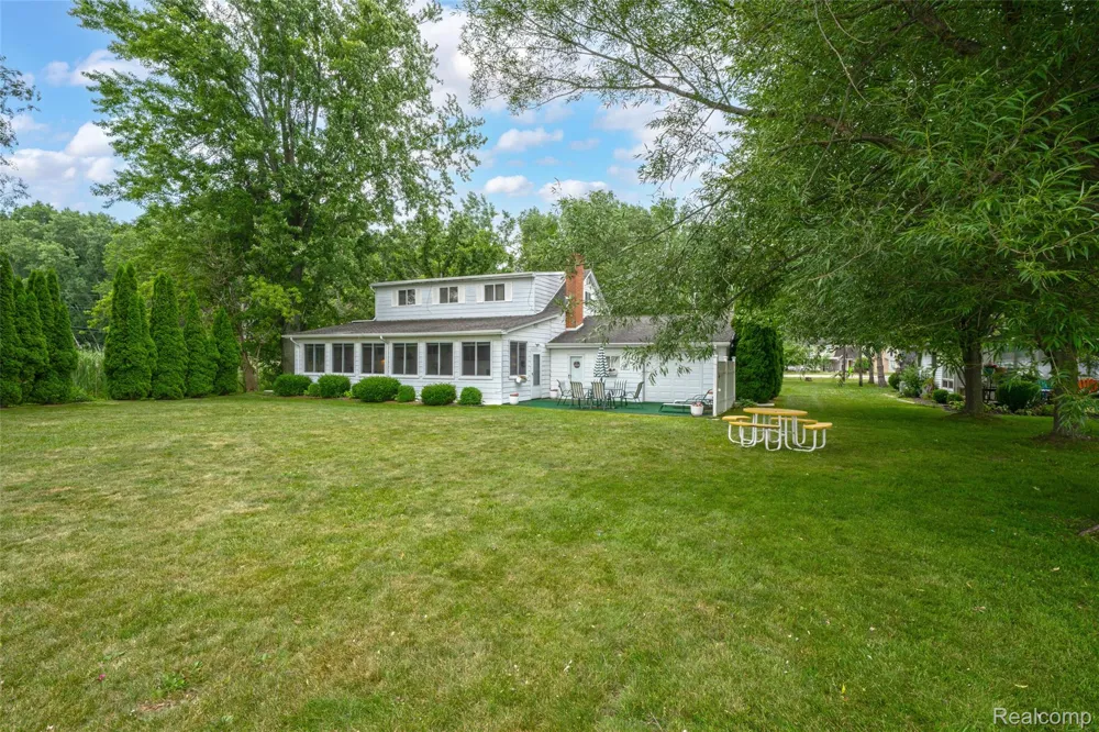 2080 Channel Drive Clay Township, MI 48028