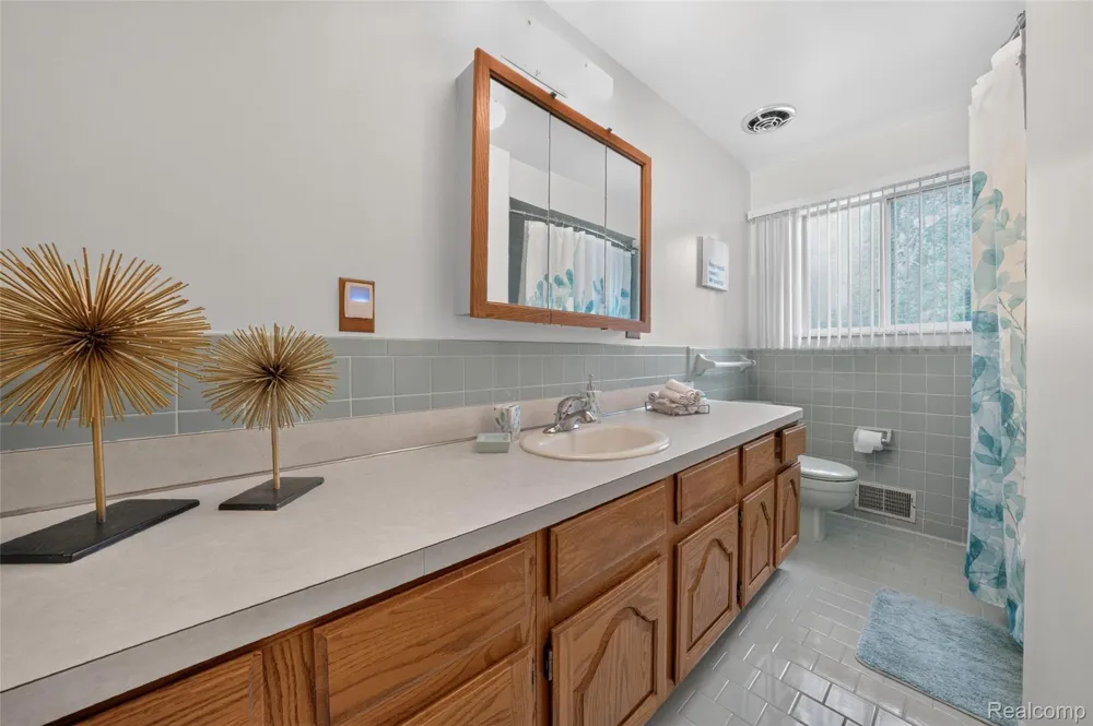 2080 Channel Drive Clay Township, MI 48028