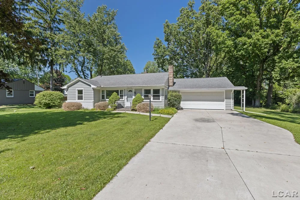 1330 W Westwood Drive Adrian City, MI 49221