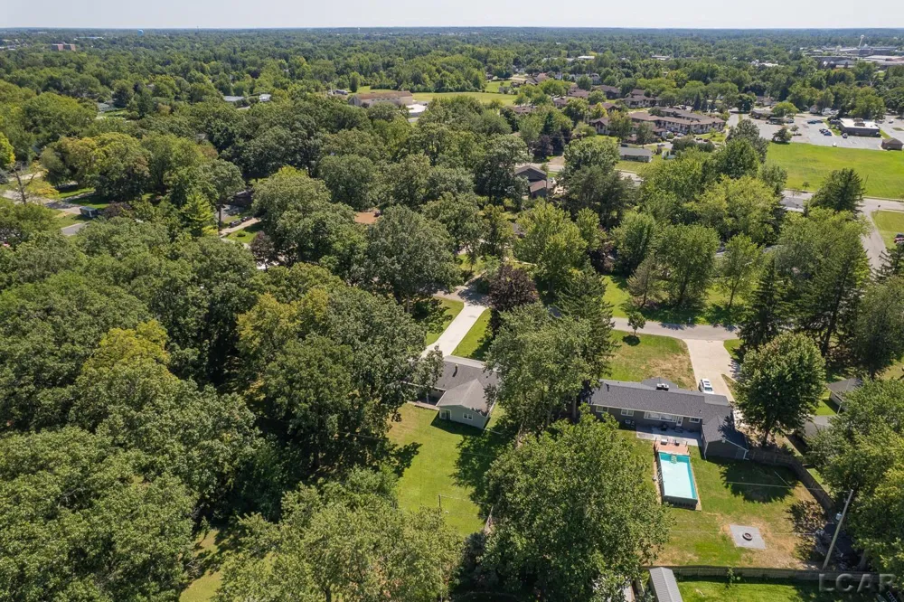 1330 W Westwood Drive Adrian City, MI 49221