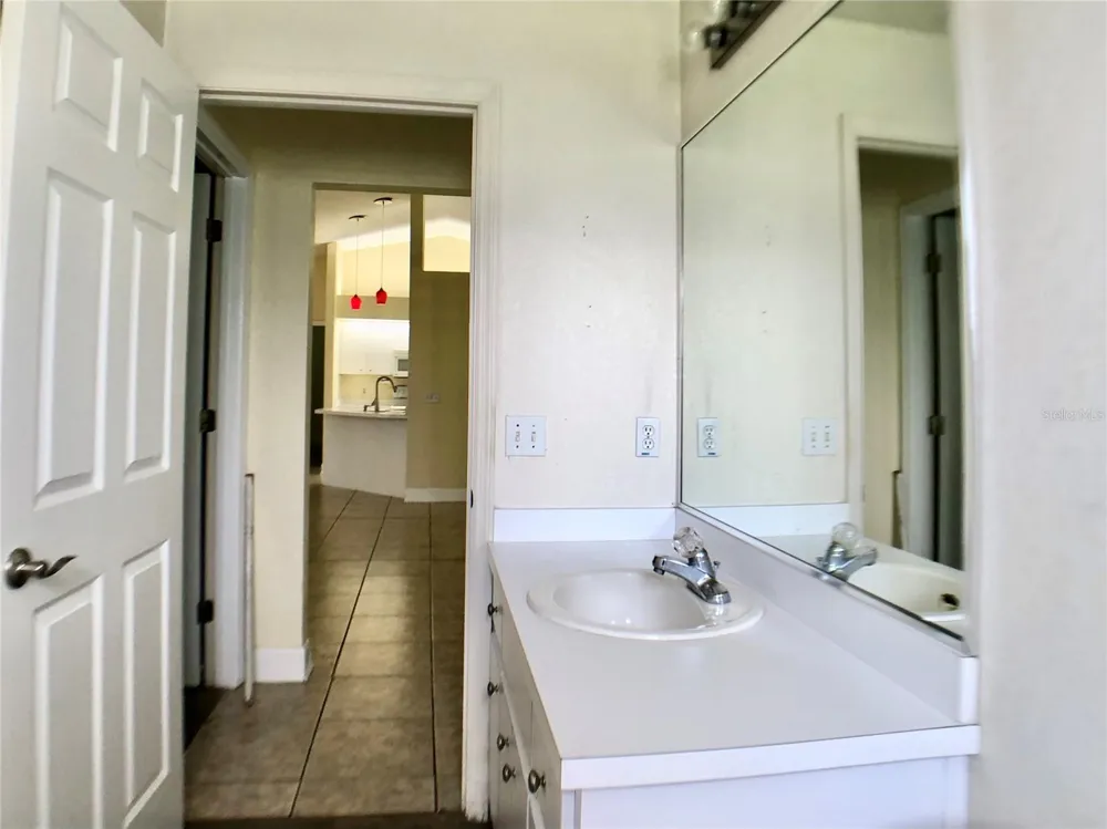 3072 THOROUGHBRED LOOP W Lakeland, FL 33811
