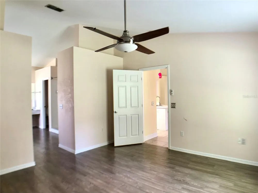3072 THOROUGHBRED LOOP W Lakeland, FL 33811
