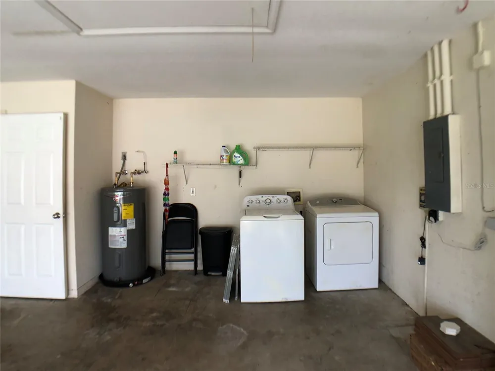 3072 THOROUGHBRED LOOP W Lakeland, FL 33811