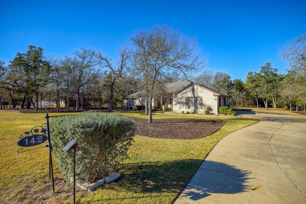 142 Joshua Smith Lane Bastrop, TX 78602