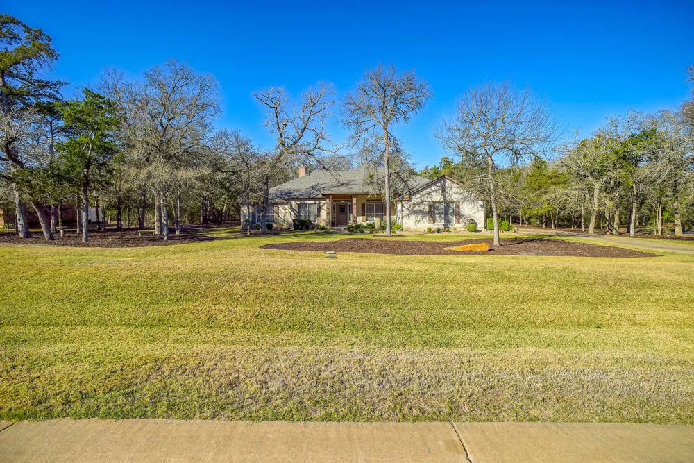 142 Joshua Smith Lane Bastrop, TX 78602