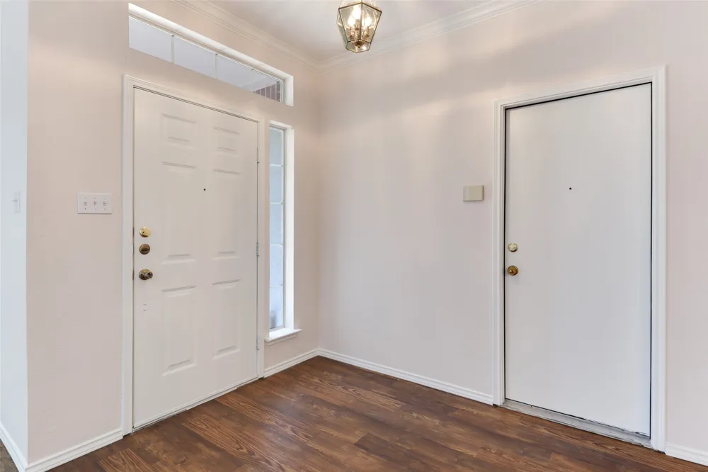 7726 Elkhorn Mountain Trail Austin, TX 78729