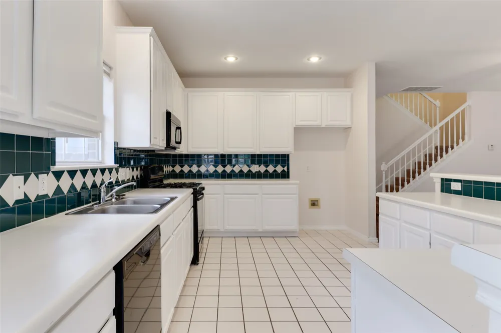 7726 Elkhorn Mountain Trail Austin, TX 78729