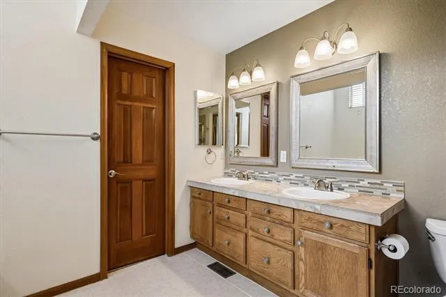 7465 La Quinta Court Lone Tree, CO 80124