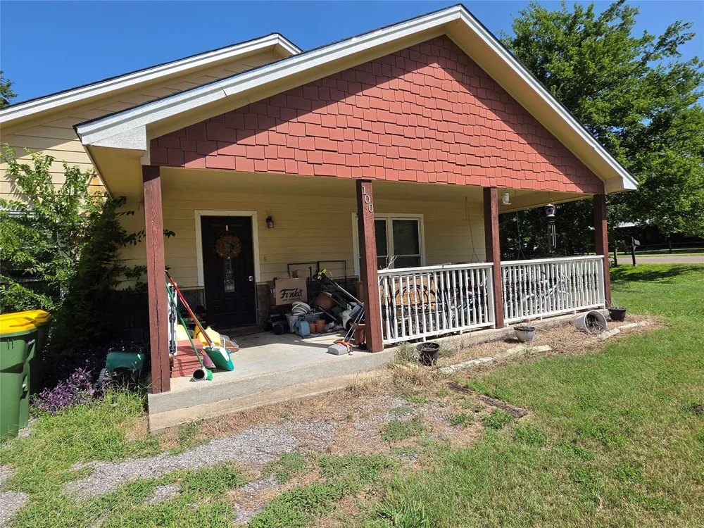 100 S 2nd Street Godley, TX 76044