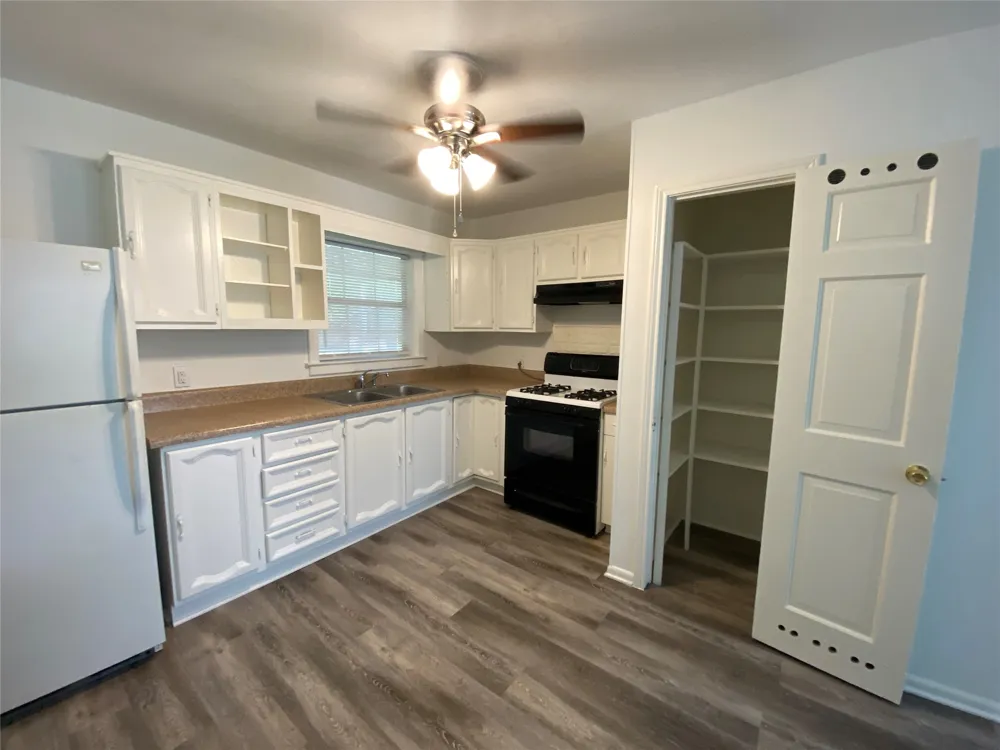 425 Wanda Way Hurst, TX 76053