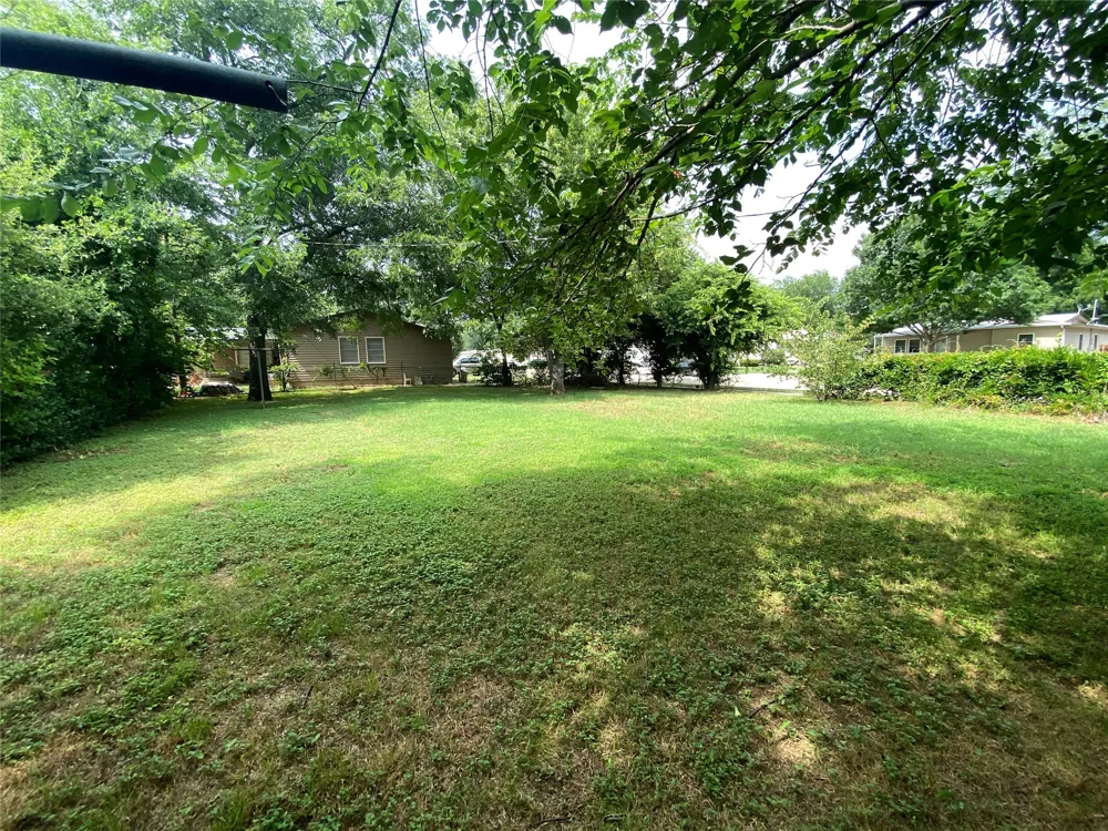 425 Wanda Way Hurst, TX 76053