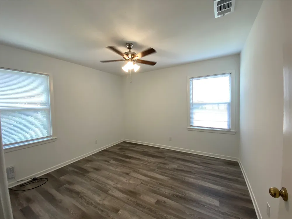 425 Wanda Way Hurst, TX 76053