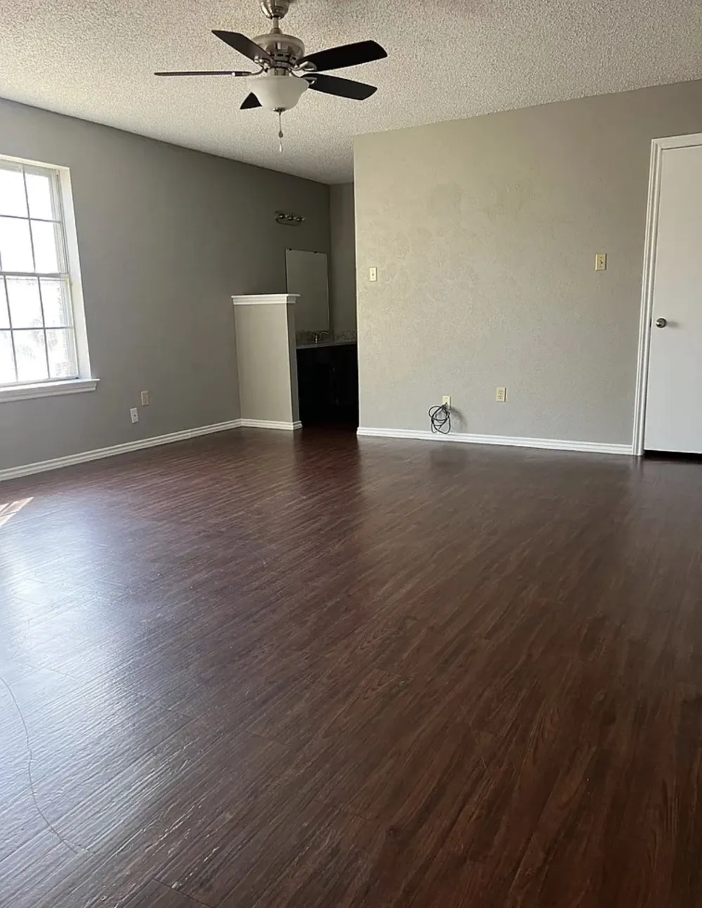 3012 Barrington Court Arlington, TX 76014