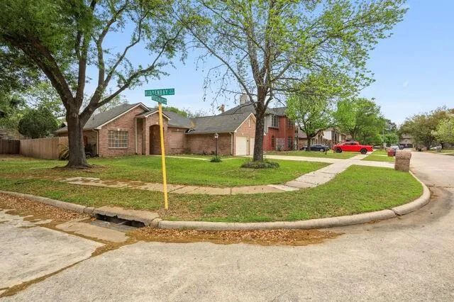 18617 NW Hiddenbay Way Drive Spring, TX 77379